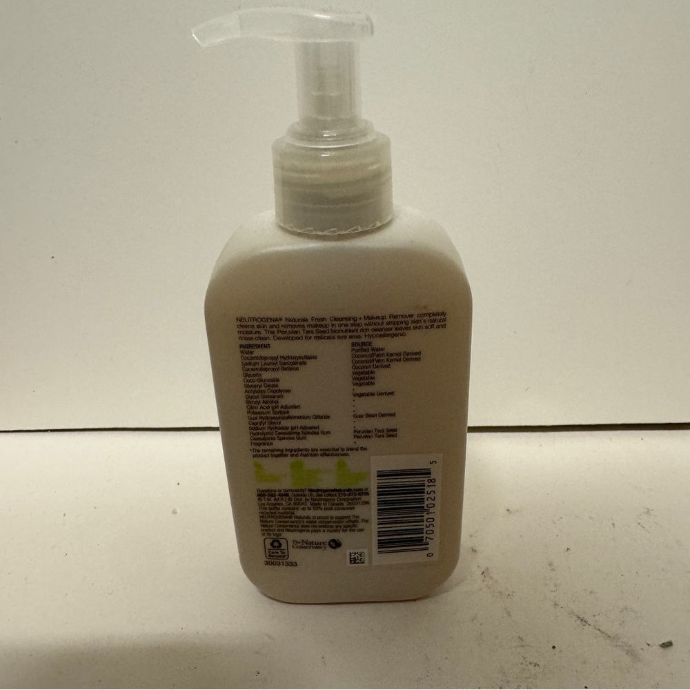 Neutrogena Naturals Fresh Cleansing + Makeup Remover, Cleans Skin 6 OZ - Picture 3 of 3